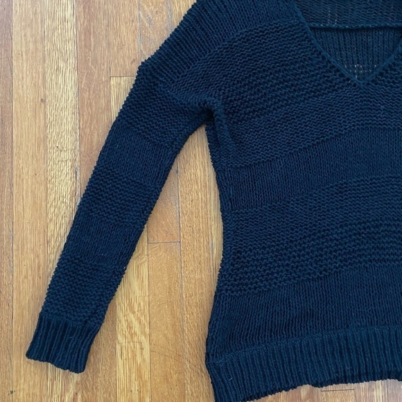 Vince V-neck summer sweater - Picture 4 of 4